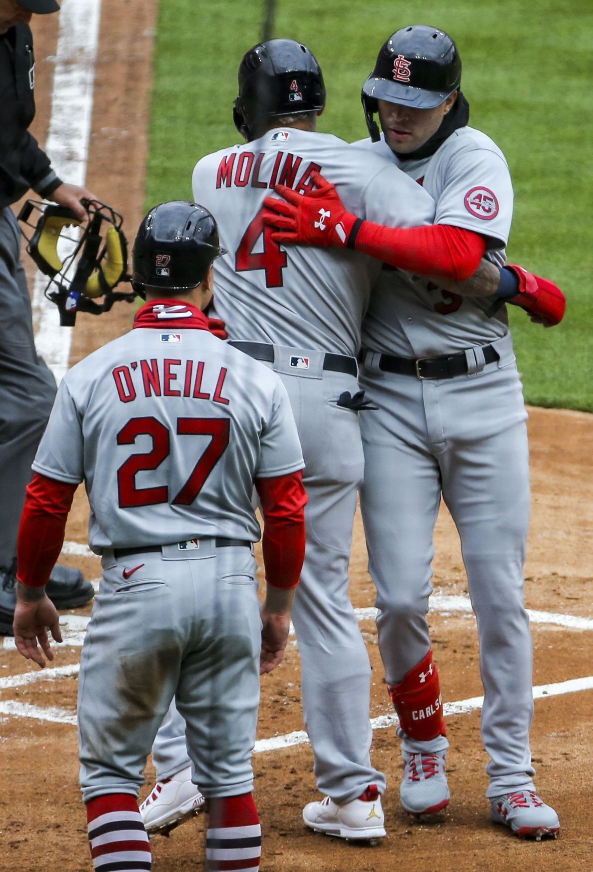 Cardinals face Reds in Cincinnati on opening day